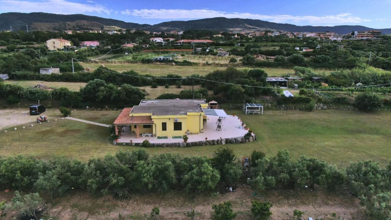 Villa Paola Valledoria  Eksteriør billede